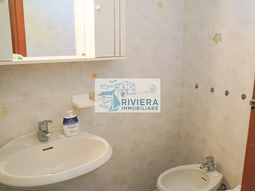 Immagine 54 di Appartamento in vendita  in Corso Villaregia a Riva Ligure