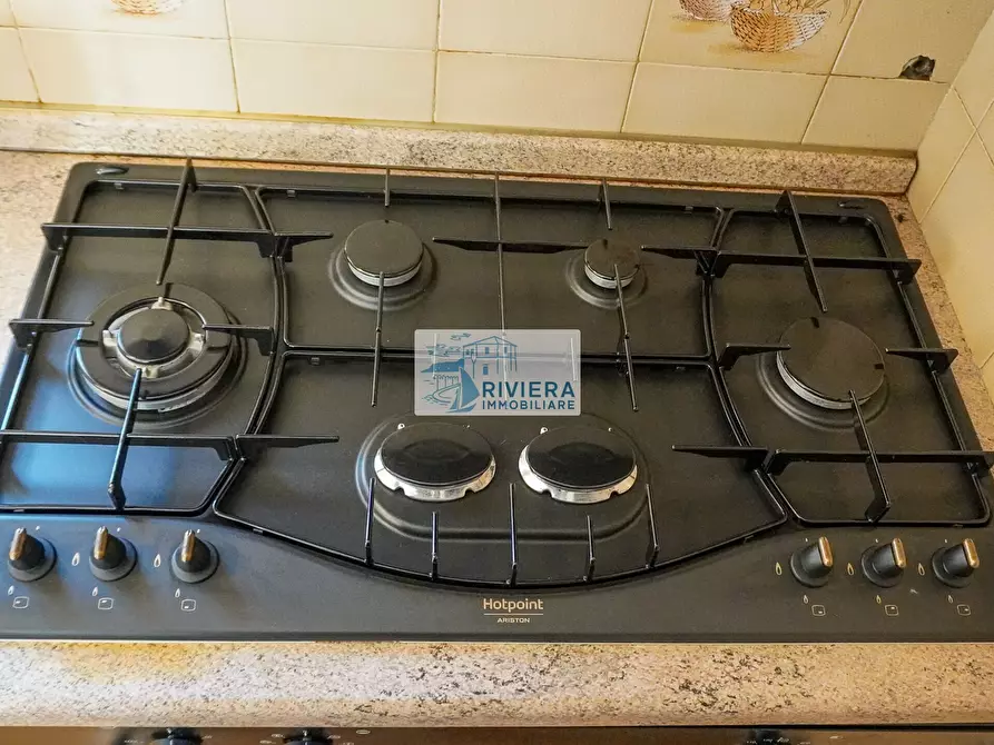 Immagine 30 di Porzione di casa in vendita  a San Remo