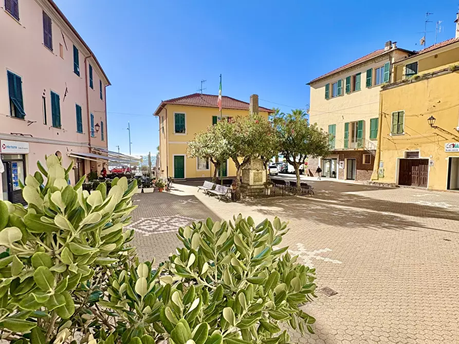 Immagine 53 di Monolocale in vendita  in Via Allavena a Riva Ligure