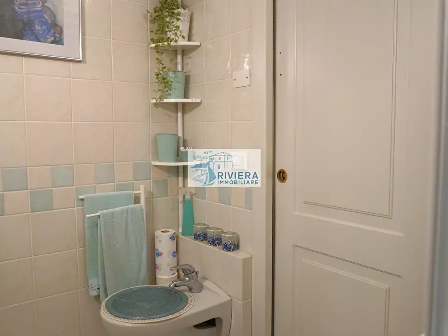 Immagine 38 di Bilocale in vendita  in Via Gianni Cozzi 1 a Santo Stefano Al Mare