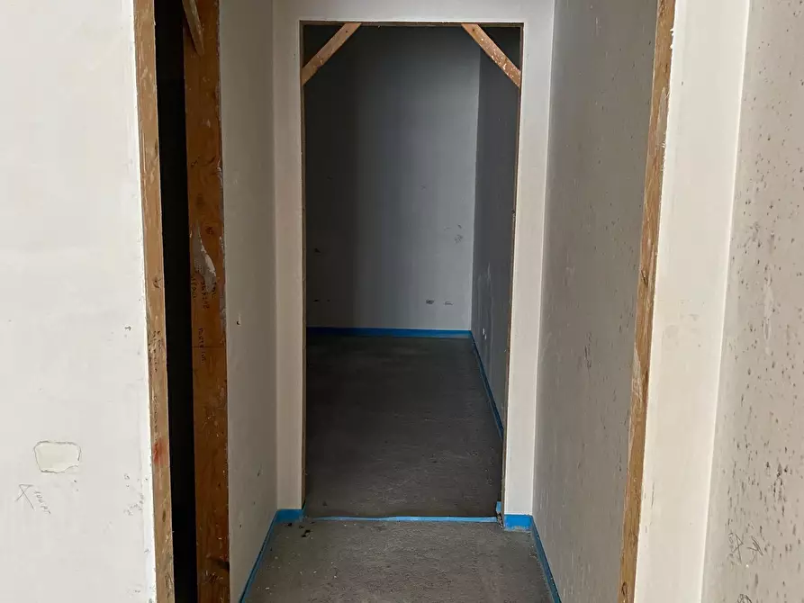 Immagine 11 di Pentalocale in vendita  in Via Piave 73 a Lanciano