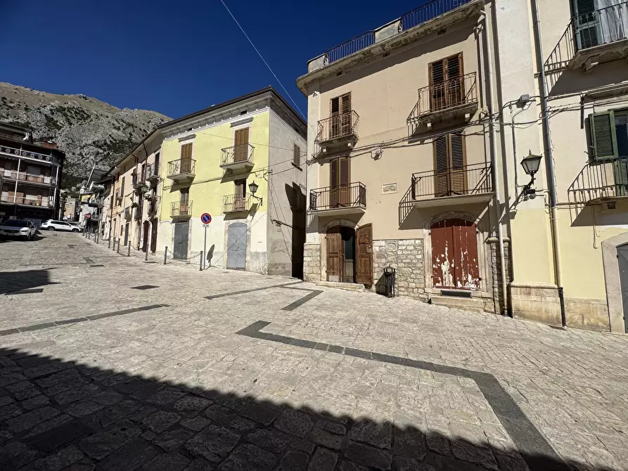 Immagine 3 di Appartamento in vendita  in Lama dei Peligni (CH) a Lama Dei Peligni