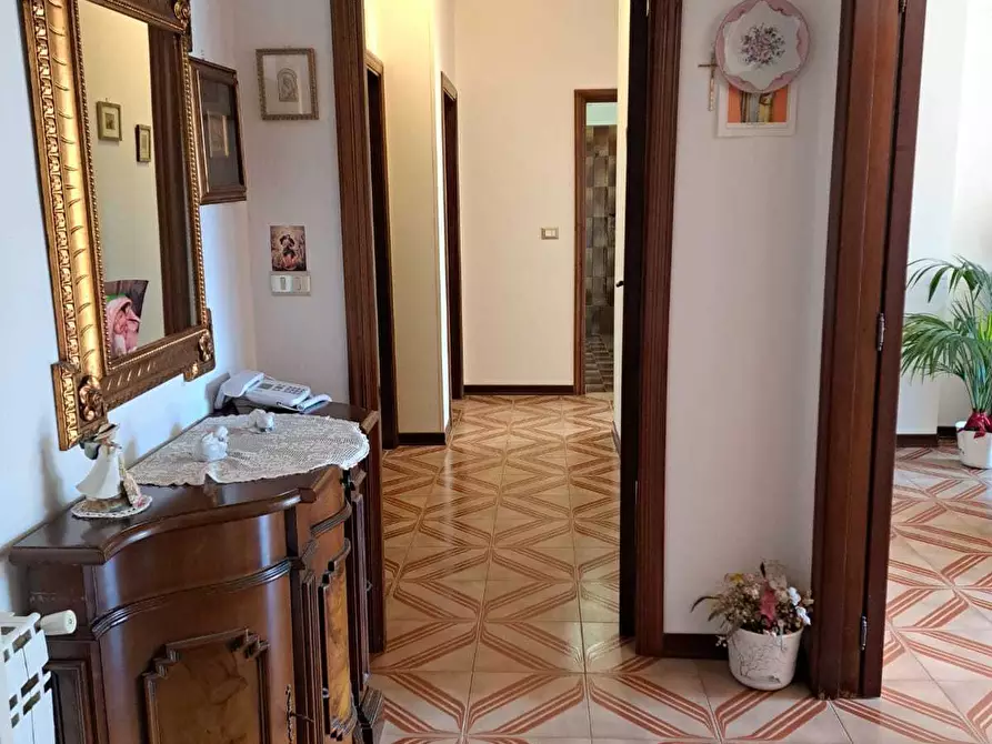 Immagine 18 di Trilocale in vendita  in Via Giangiulio Adamo 46 a Lanciano