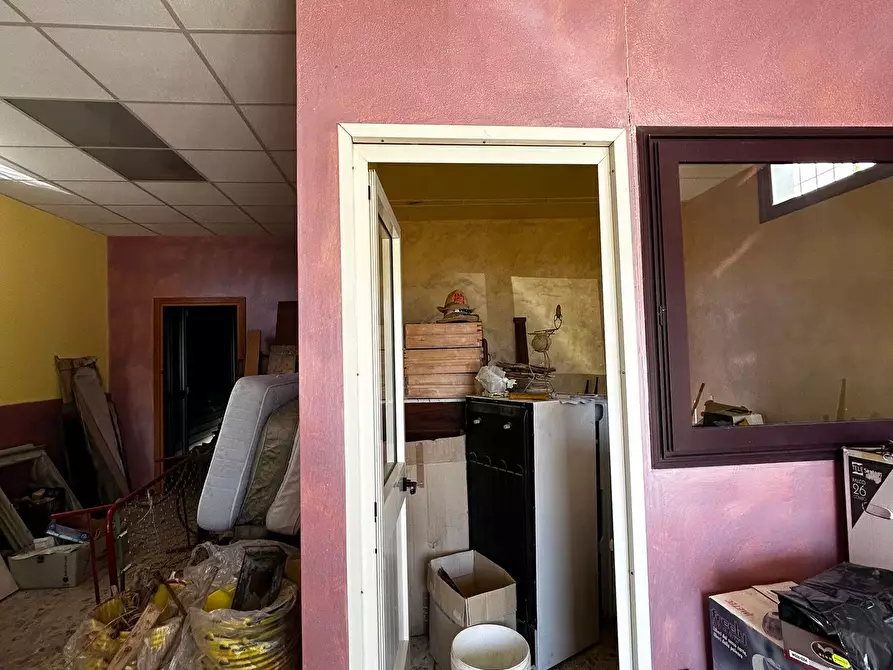 Immagine 18 di Ufficio in vendita  in VIA PER LANCIANO 52 a Santa Maria Imbaro