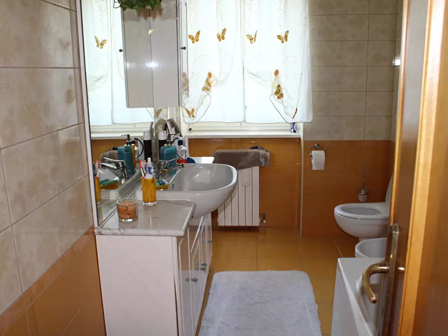 Immagine 8 di Pentalocale in vendita  in Via Borgata Pozzo 12 a Santa Maria Imbaro