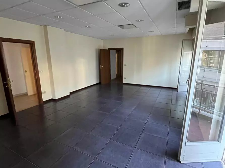Immagine 5 di Ufficio in affitto  in Viale della Rimembranza 24 a Lanciano