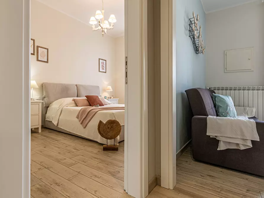 Immagine 5 di Villa in vendita  in Viale della Vittoria a Cecina