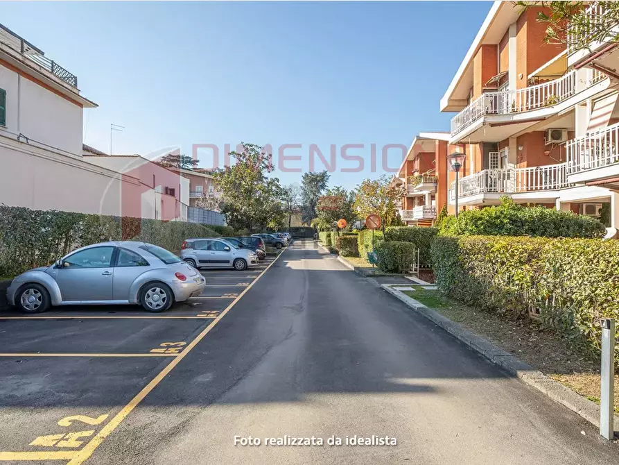 Immagine 23 di Trilocale in vendita  in Via Dameta a Roma