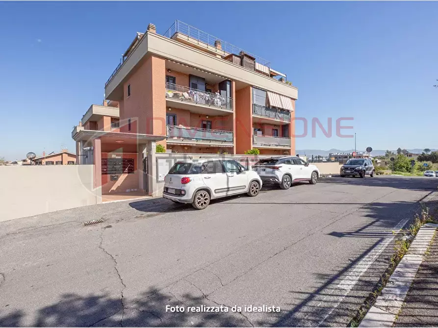 Immagine 24 di Bilocale in vendita  in Via Rocca di Cambio a Roma