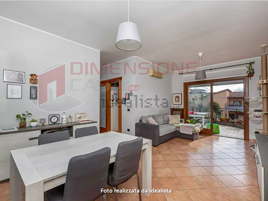 Immagine 5 di Quadrilocale in vendita  in Via delle due torri a Roma