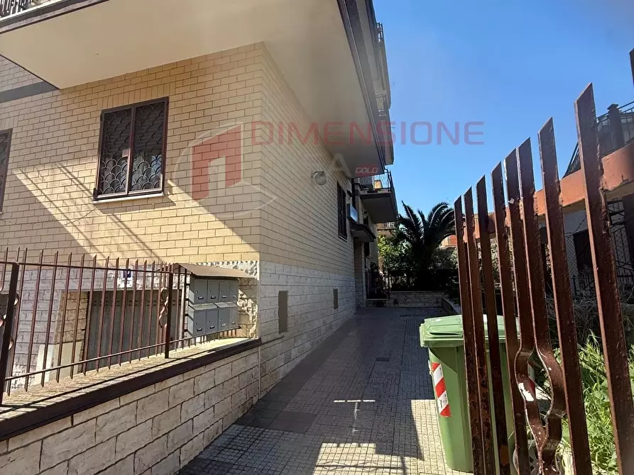 Immagine 21 di Trilocale in vendita  in Via Partanna a Roma