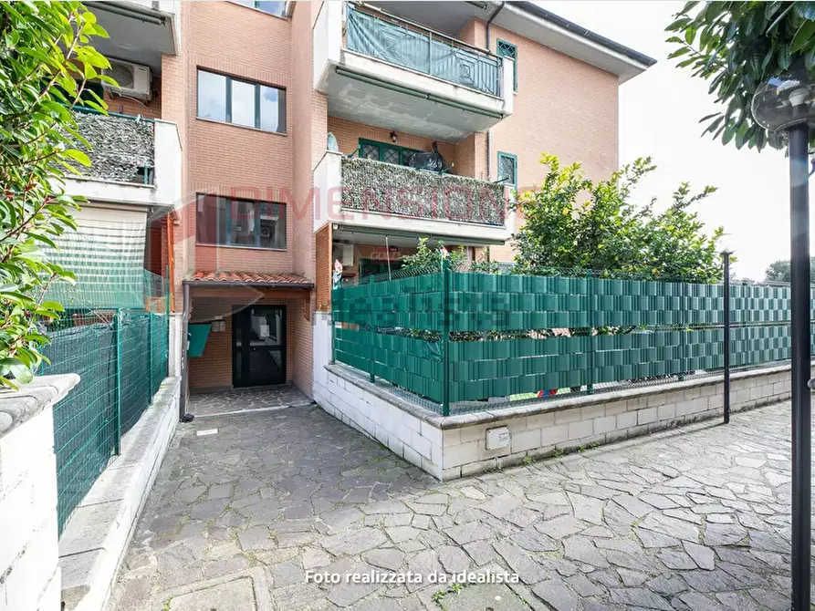 Immagine 26 di Trilocale in vendita  in VIA DEL FOSSO DELL'OSA a Roma