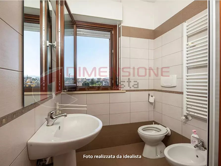 Immagine 13 di Bilocale in vendita  in Via Rocca di Cambio a Roma