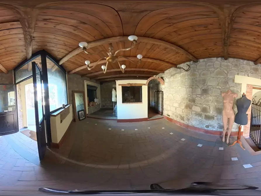 Immagine 33 di Locale commerciale in vendita  in Largo G. Roncacci 9 a Morlupo