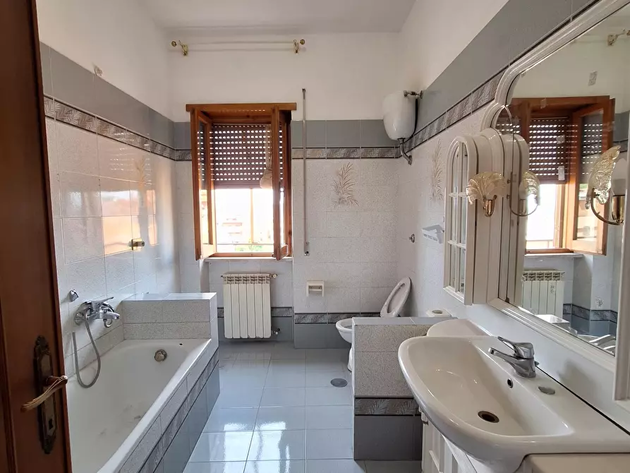 Immagine 12 di Attico in vendita  in Via Giacomo Matteotti 23 a Riano