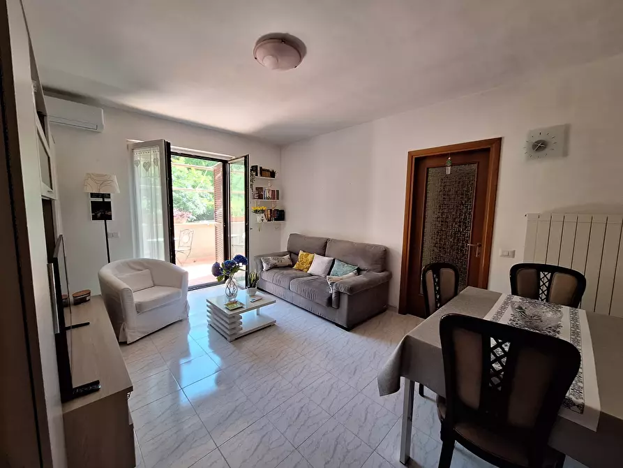 Immagine 3 di Trilocale in vendita  in Via Umberto Boccioni 4 a Morlupo