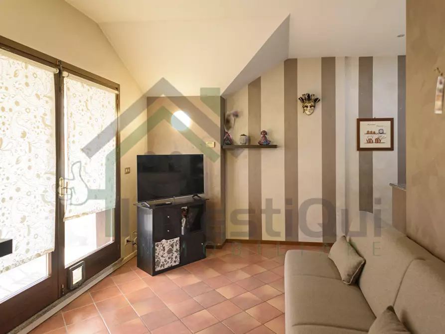 Immagine 8 di Mansarda in vendita  in Via Rivette 2626 a Ciriè