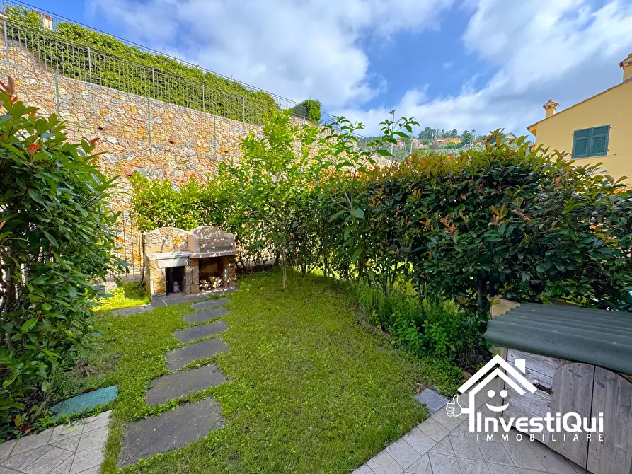 Immagine 25 di Bilocale in vendita  in Via Brunenghi 11 a Magliolo