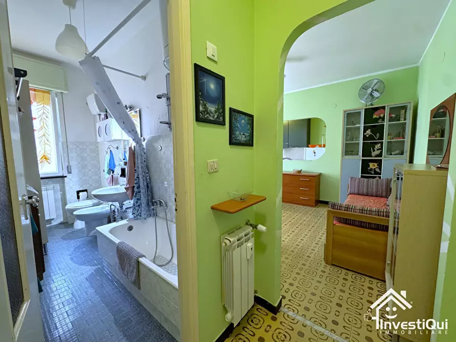 Immagine 27 di Bilocale in vendita  in Via Eugenio Montale 21 a Pietra Ligure
