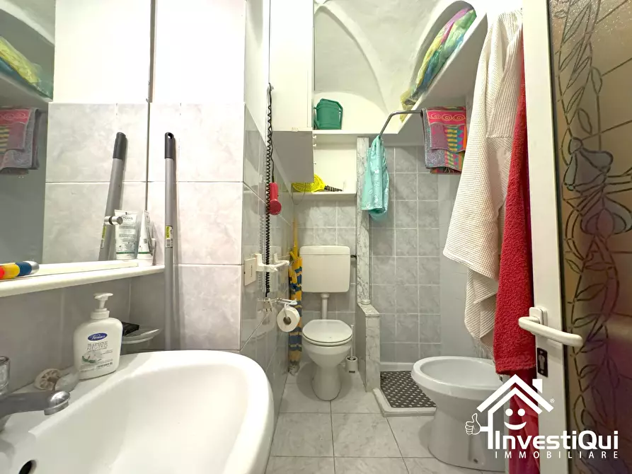 Immagine 23 di Bilocale in vendita  in Via Giobatta Chiappe 34 a Pietra Ligure