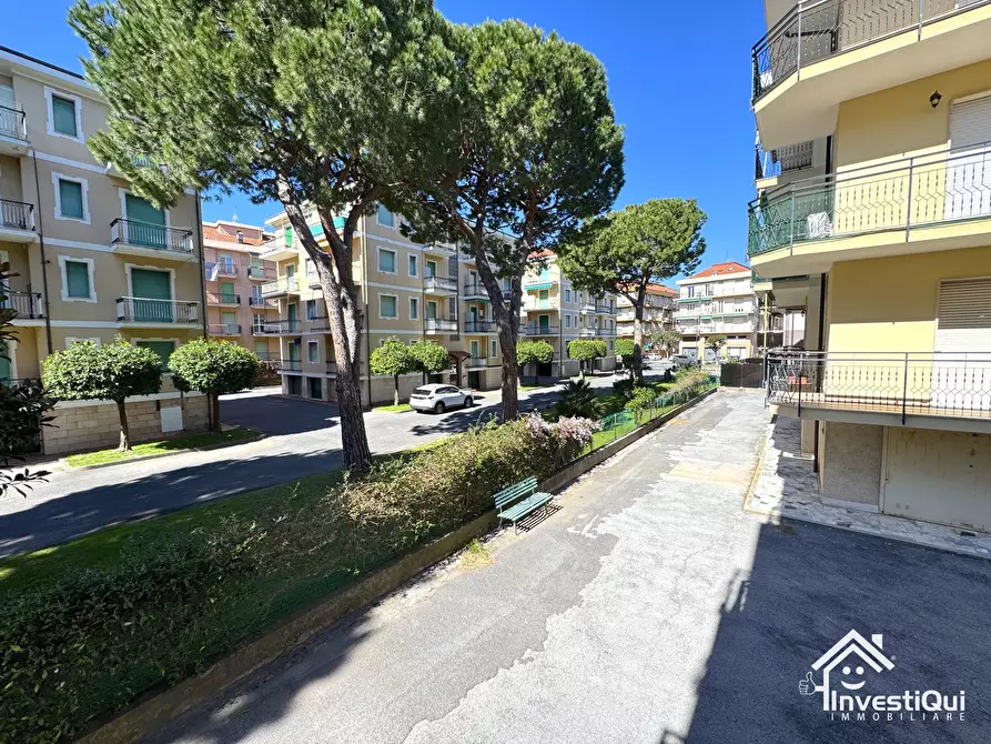 Immagine 20 di Bilocale in vendita  in Viale della Repubblica 91 a Pietra Ligure