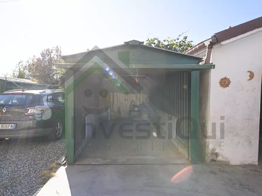 Immagine 32 di Quadrilocale in vendita  in Strada delle Rivette 3 a Nole