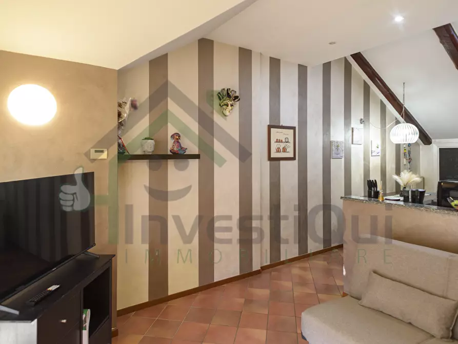 Immagine 4 di Mansarda in vendita  in Via Rivette 2626 a Ciriè