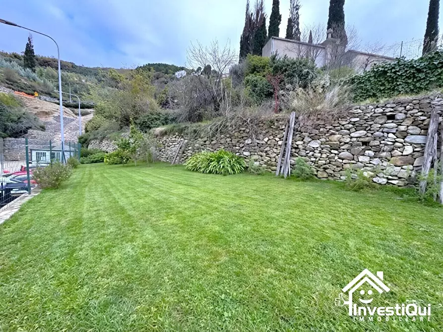 Immagine 42 di Pentalocale in vendita  in Piazza Umberto 1 a Tovo San Giacomo