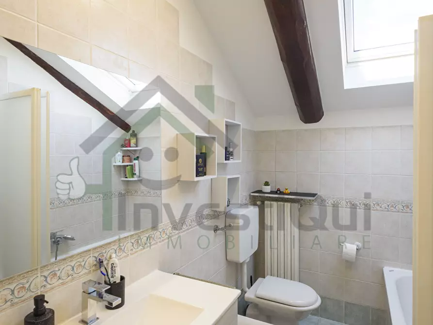 Immagine 14 di Mansarda in vendita  in Via Rivette 2626 a Ciriè