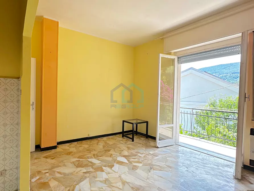 Immagine 6 di Bilocale in vendita  in Via alla Torre 36 a Spotorno