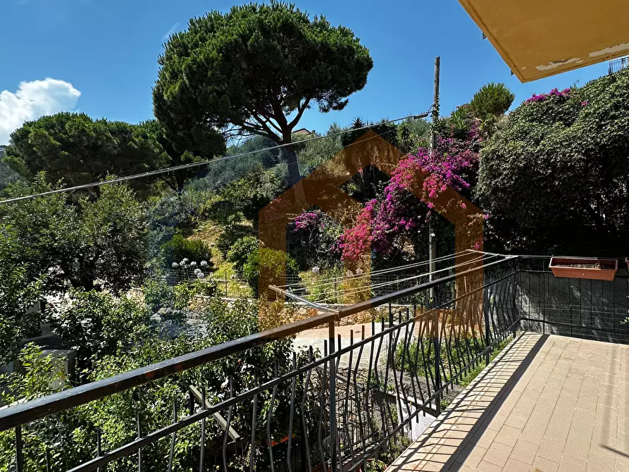 Immagine 15 di Bilocale in vendita  in Via alla Torre 36 a Spotorno