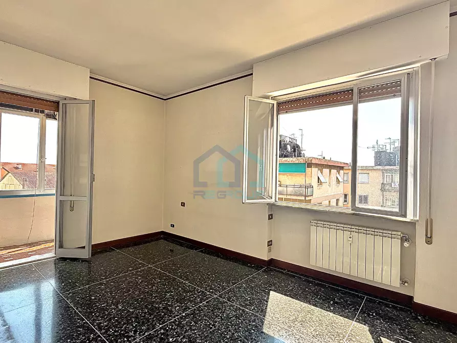 Immagine 1 di Quadrilocale in vendita  in Via Osvaldo Gnocchi Viani 37f a Savona