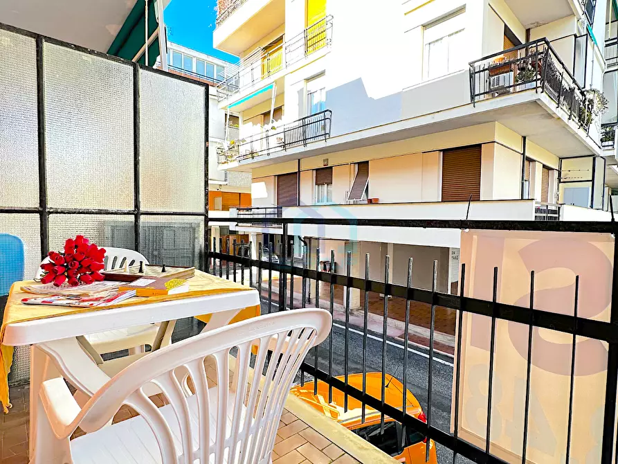 Immagine 16 di Bilocale in vendita  in Piazzale Piemonte 9 a Albissola Marina