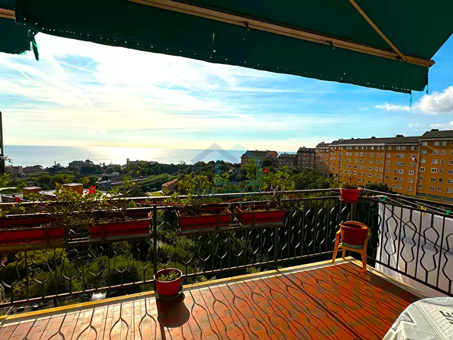 Immagine 1 di Appartamento in vendita  in Via Fratelli Grondona 18 a Savona