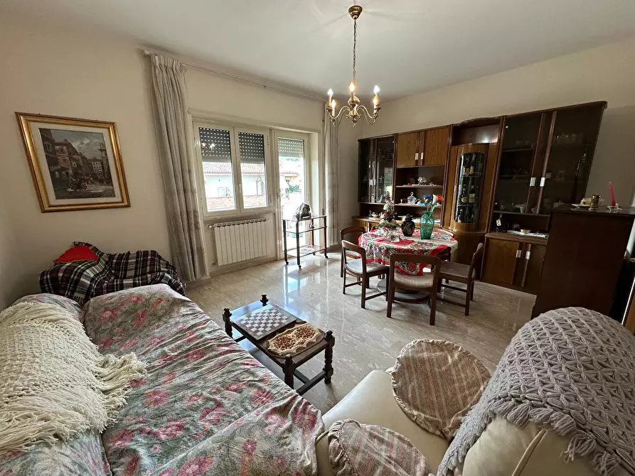 Immagine 6 di Pentalocale in vendita  in Via Marche 83 a Fonte Nuova