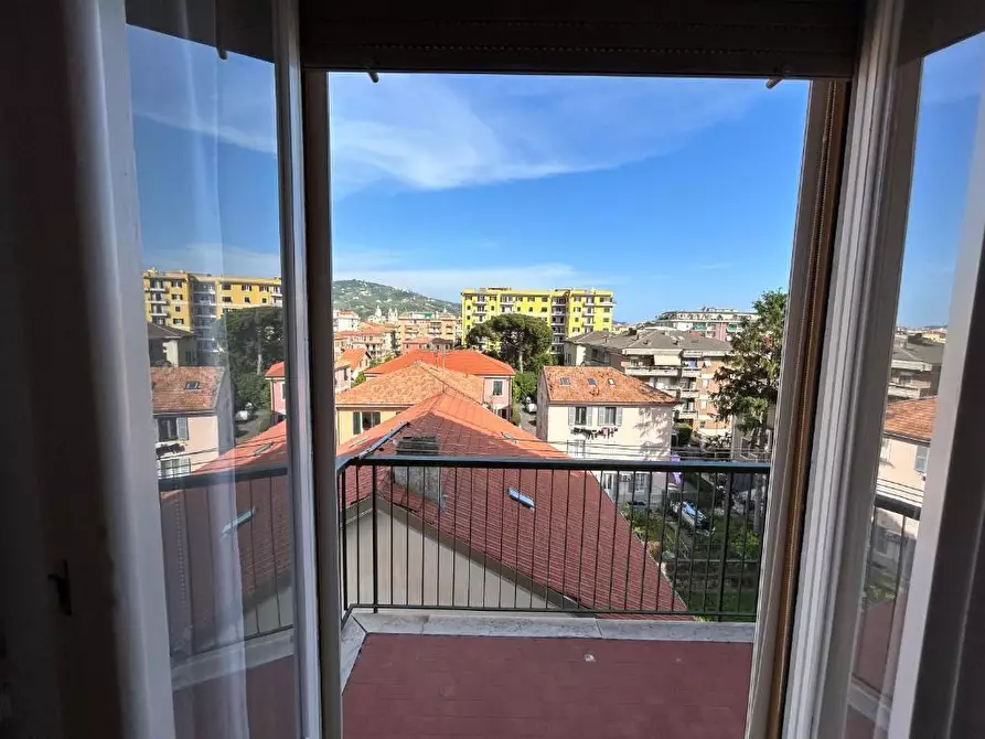 Immagine 9 di Trilocale in affitto  a Lavagna