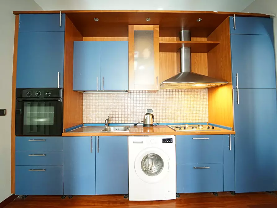 Immagine 10 di Trilocale in affitto  a Chiavari