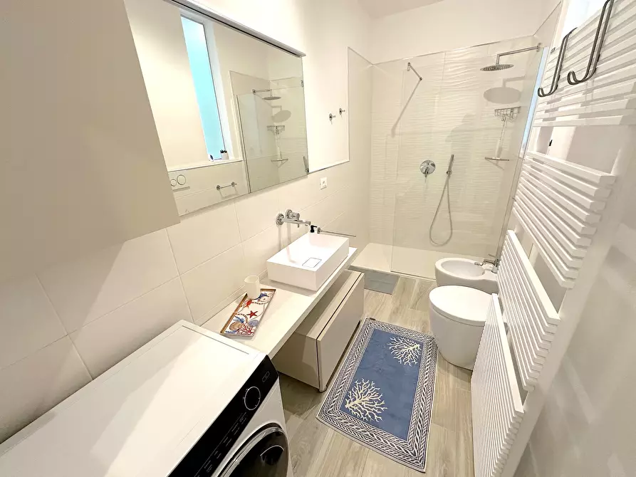 Immagine 13 di Monolocale in affitto  a Lavagna