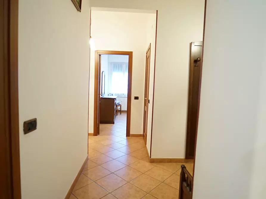 Immagine 15 di Trilocale in affitto  a Chiavari