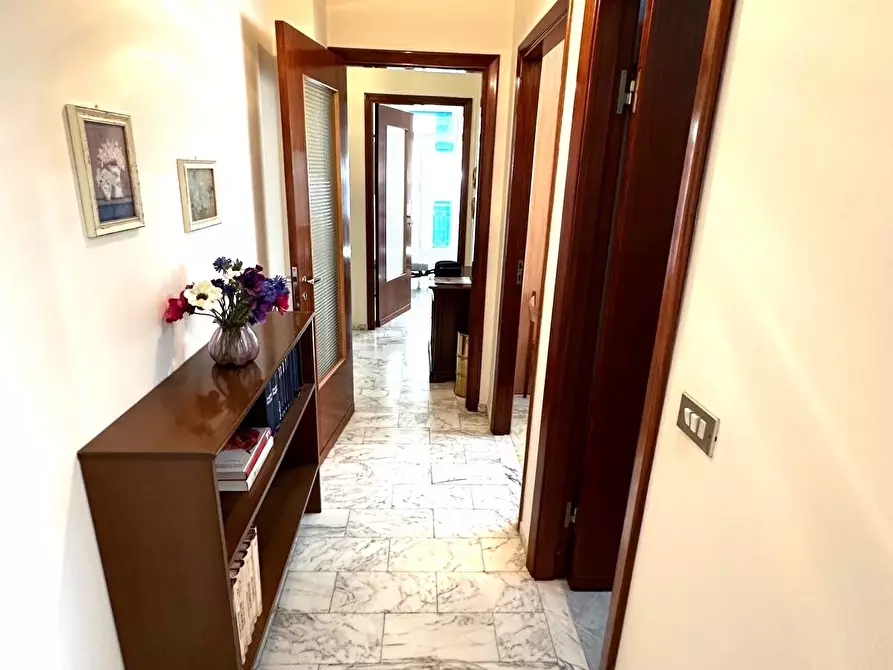 Immagine 16 di Trilocale in affitto  a Chiavari