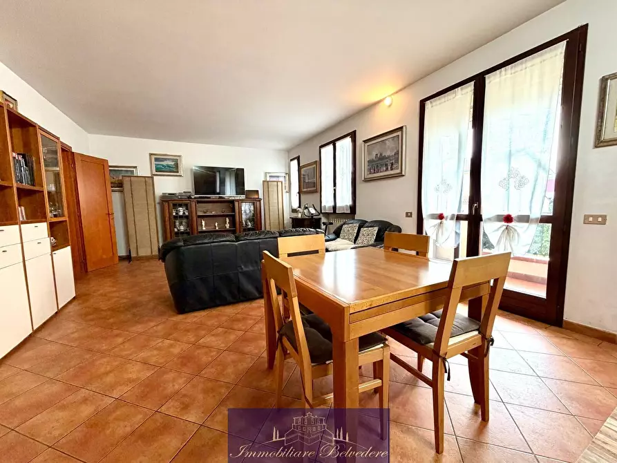 Immagine 1 di Appartamento in vendita  in Via del Giglio a Campi Bisenzio