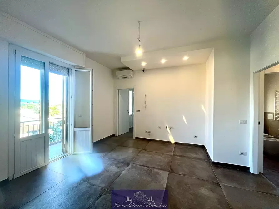 Immagine 8 di Trilocale in vendita  in Via Roma a Scandicci