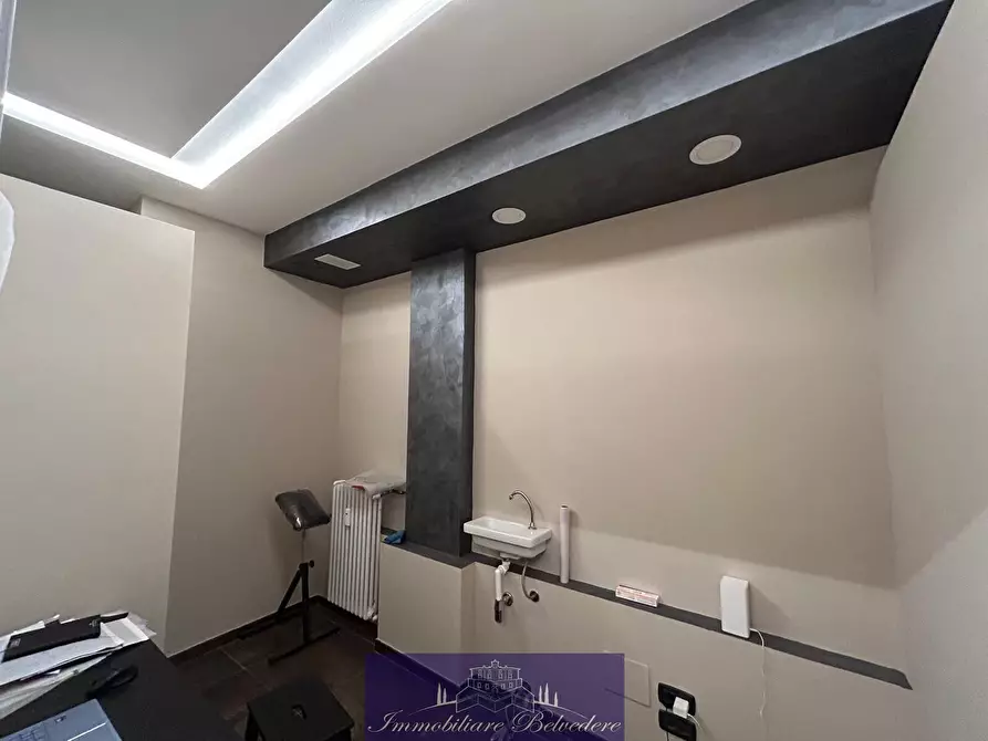 Immagine 4 di Locale commerciale in vendita  in Via Francesco Corteccia a Firenze