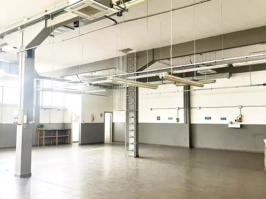 Immagine 2 di Laboratorio in vendita  in Via A. Meucci a Bagno A Ripoli