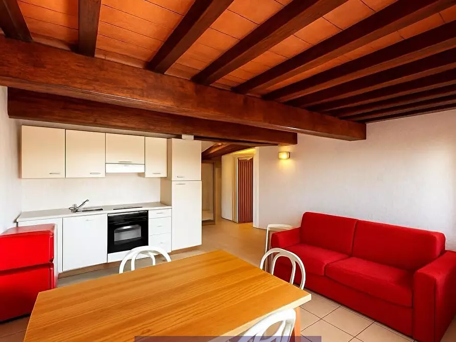 Immagine 7 di Bilocale in vendita  in Via Montebello a Firenze