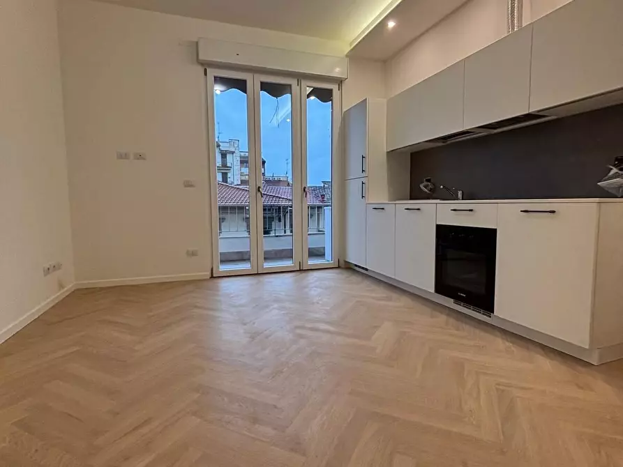 Immagine 13 di Bilocale in affitto  in Via Giambologna a Firenze