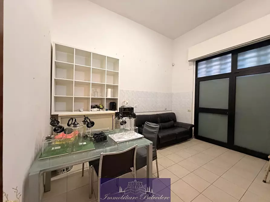 Immagine 1 di Locale commerciale in vendita  in Via Giuseppe Grandi a Firenze