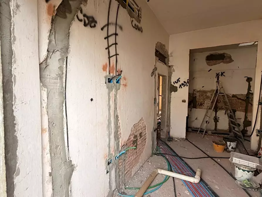 Immagine 19 di Trilocale in vendita  in Via Fratelli Bandiera a Firenze