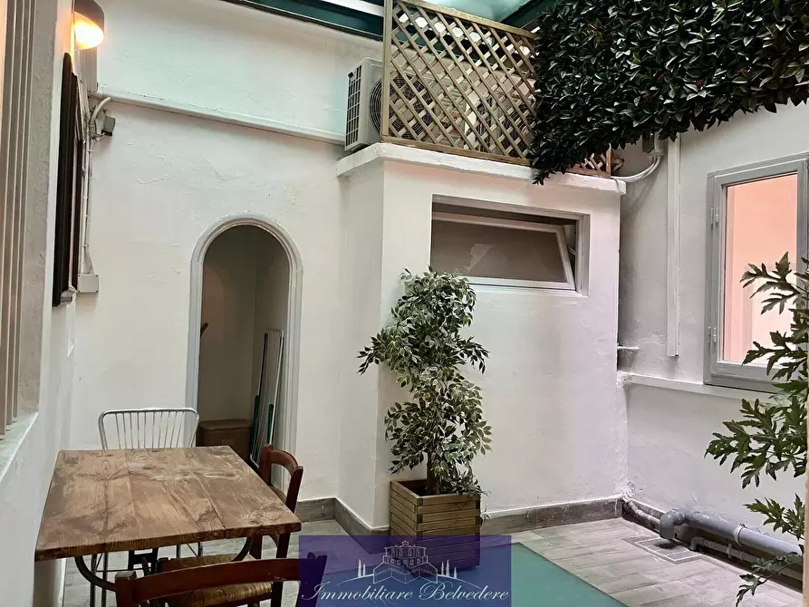 Immagine 26 di Quadrilocale in affitto  in Lungarno Vespucci a Firenze