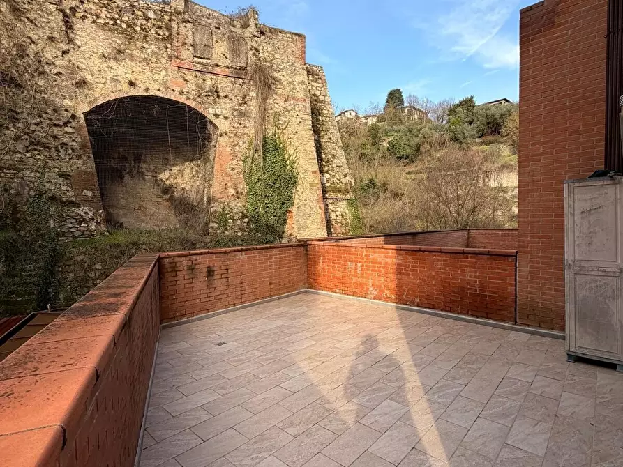 Immagine 15 di Bilocale in affitto  in Piazza Unità d'Italia a Figline E Incisa Valdarno